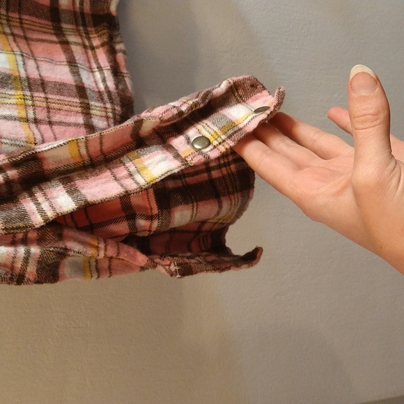 Pink plaid shirt - Picture 3 of 5